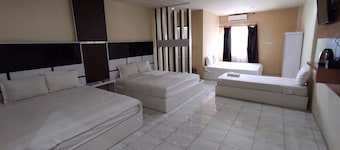Hotel O Subur
