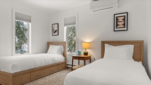 3 bedrooms, WiFi, bed sheets