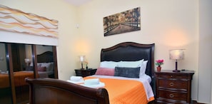 6 Schlafzimmer, Bügeleisen/Bügelbrett, Internetzugang, Bettwäsche