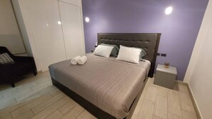 1 chambre, fer et planche à repasser, accès Internet, draps fournis