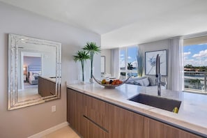 Interior - Luxury Beach Condo | Pool, Gym & Balcony (Fort Lauderdale)