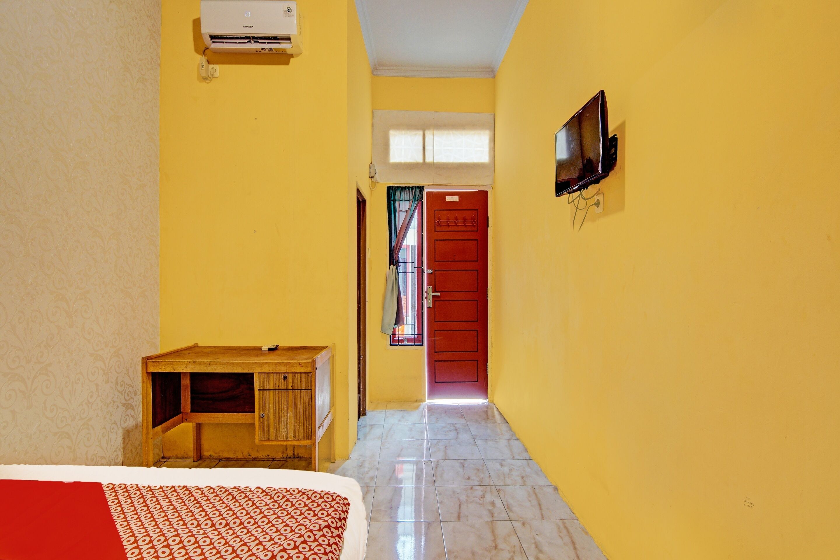 standard double room | bed sheets