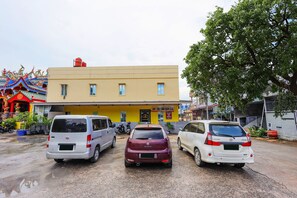 Free self-parking