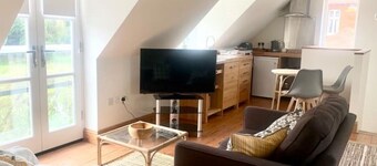 Central Ely 3 bed 2 bathroom smart apartment