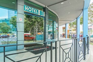 スタンダード ダブルルーム | デスク、WiFi (無料)、ベッドシーツ