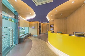 Quầy tiếp tân