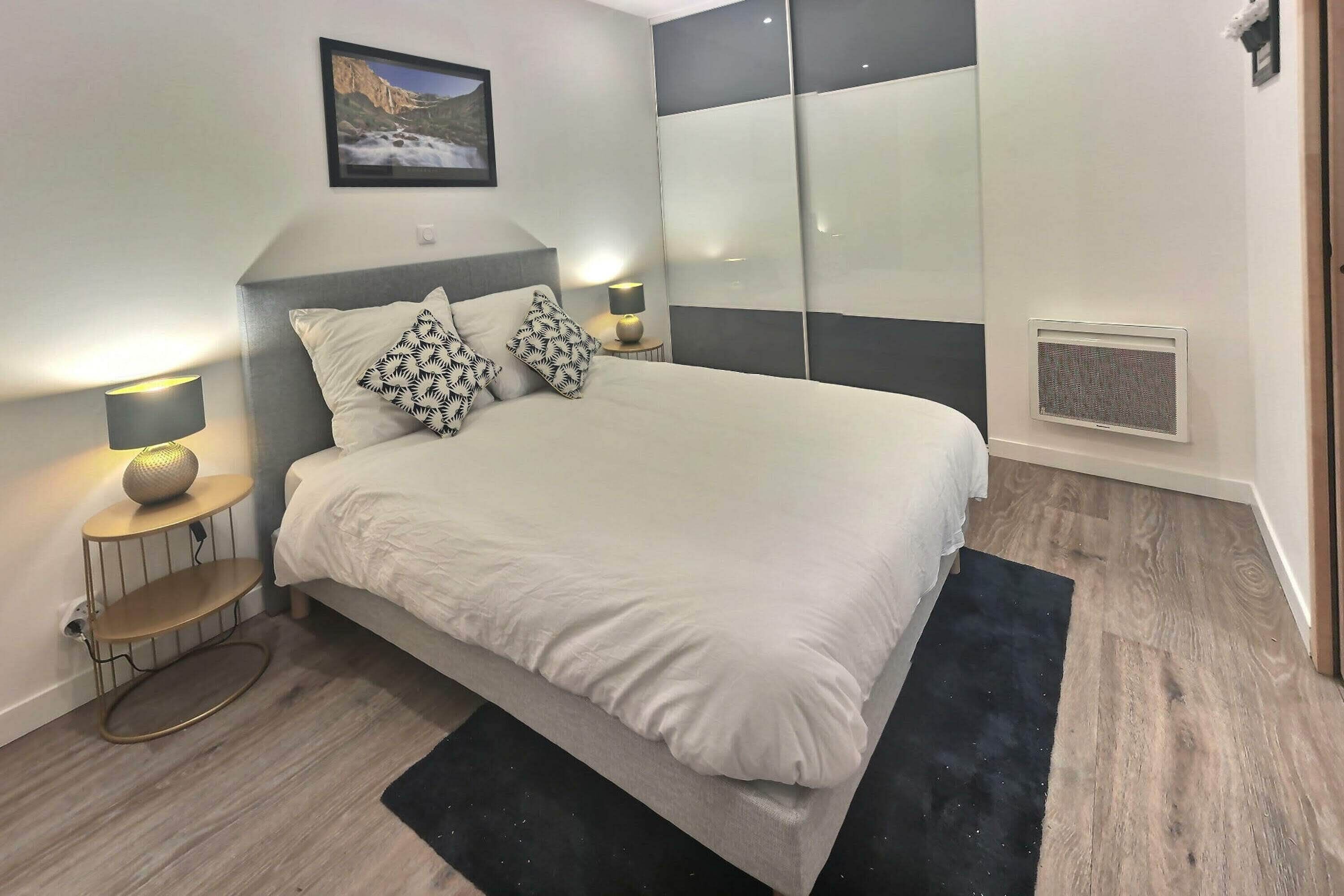 1 bedroom, travel crib, free WiFi, bed sheets