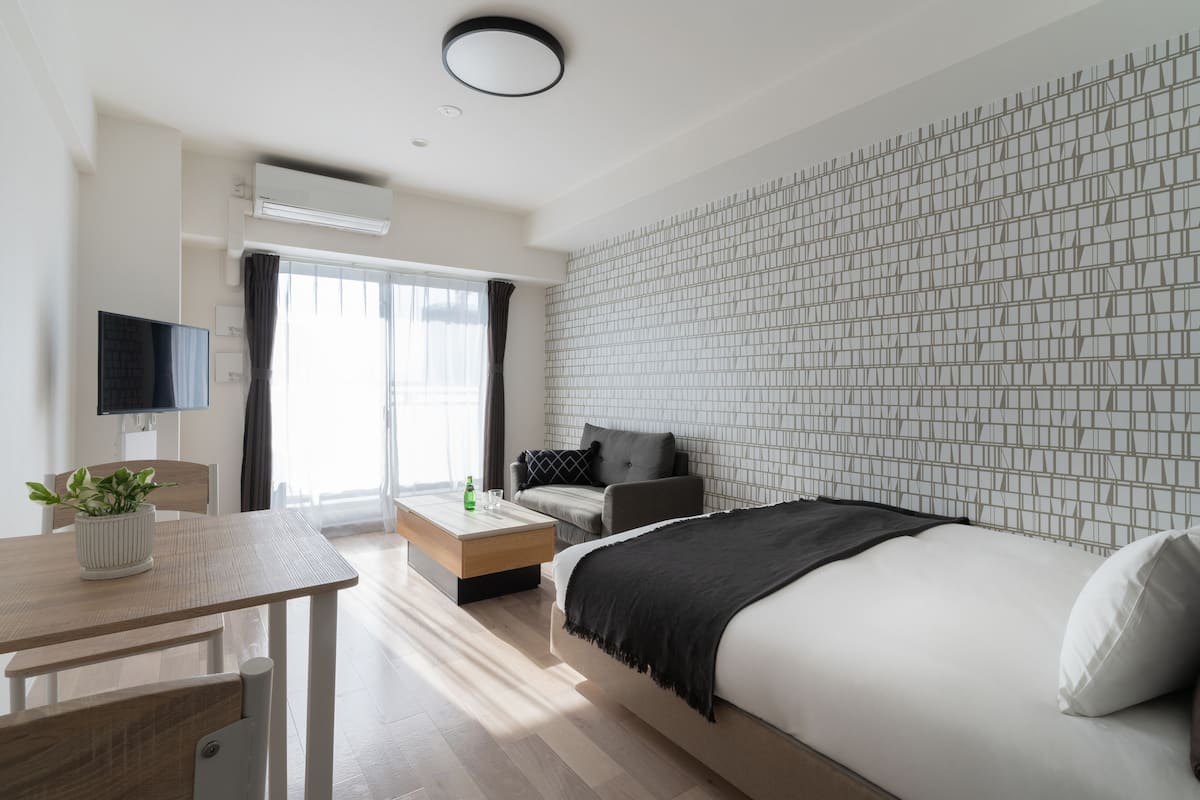 Deluxe Double Room | Desk, free WiFi, bed sheets