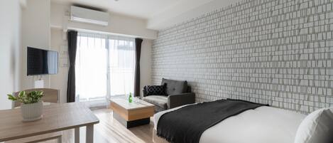 Deluxe Double Room | Desk, free WiFi, bed sheets