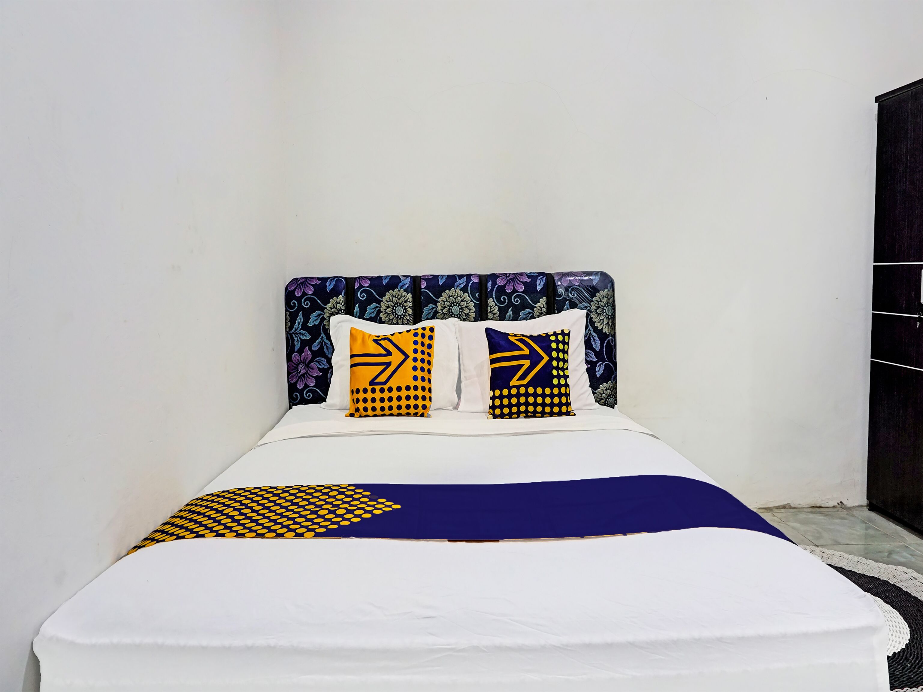 Bureau, Wi-Fi gratuit, draps fournis