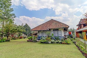 Exterior - OYO Homes 90850 Cibeunying Eco Tourism Homestay Cibodas Maribaya 2 (Lembang)