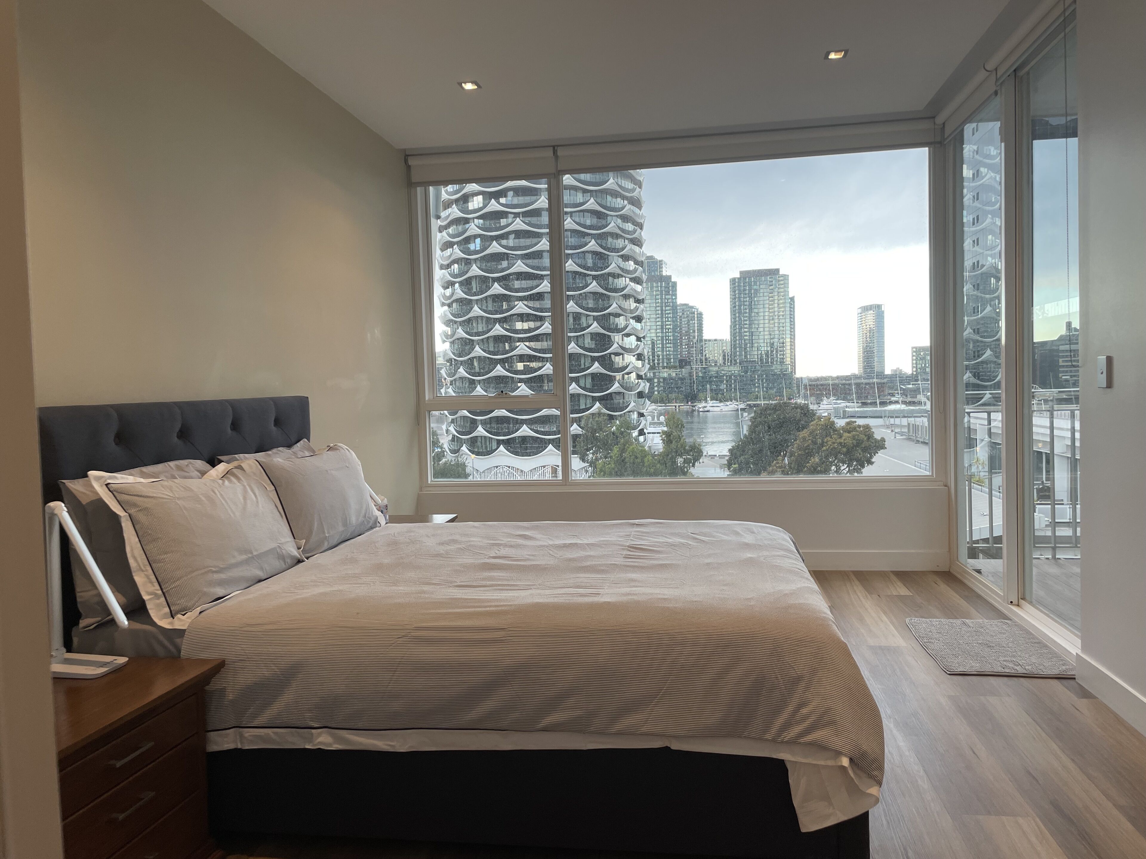 Penthouse Premium | 4 kamar tidur, seprai katun Mesir, dan seprai premium