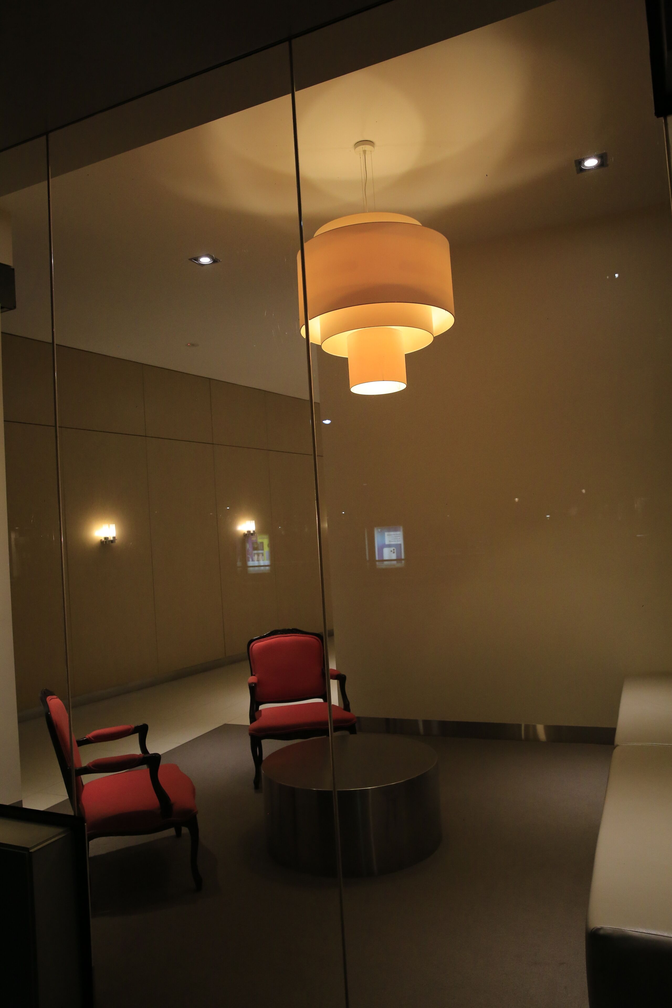 Pintu masuk properti