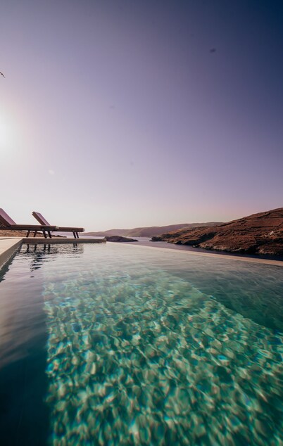 Ble Kythnos Suites