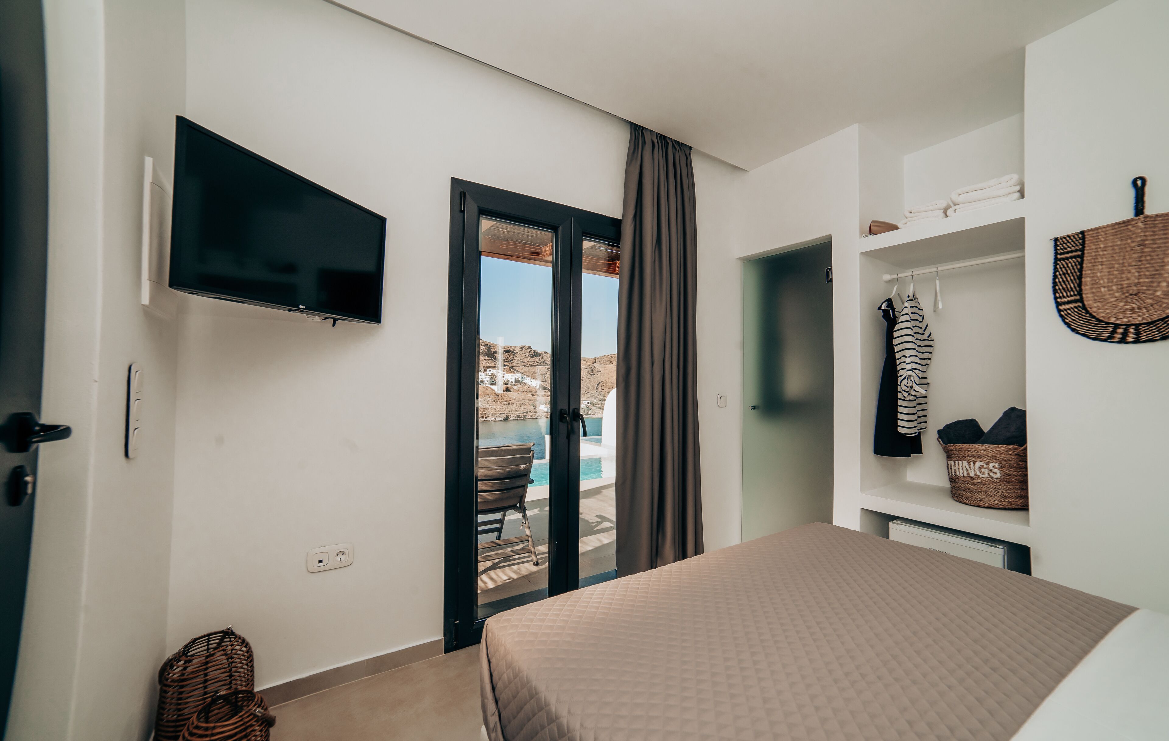 Junior Suite with private pool | Roupas de cama antialérgicas, cofres nos quartos