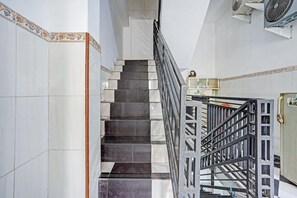 Staircase - OYO 90665 Juwingan Syariah 2 (Surabaya)