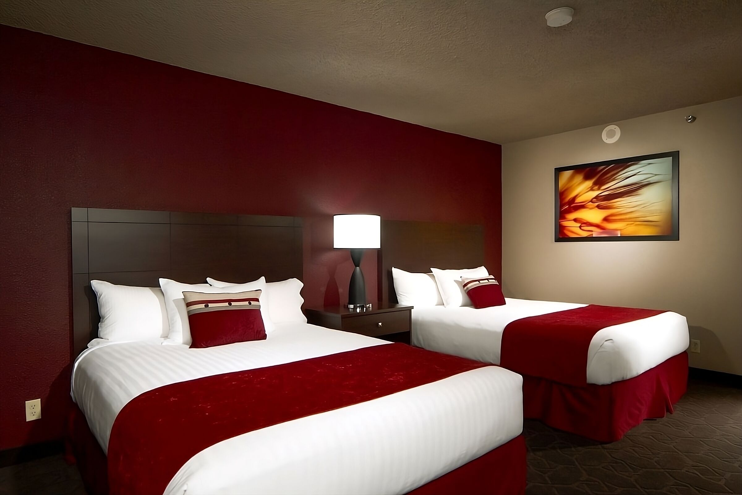 Edgewater Casino Resort, Sedona River View Queen Non Smoking Room, Free Parking - Bullhead City, AZ
