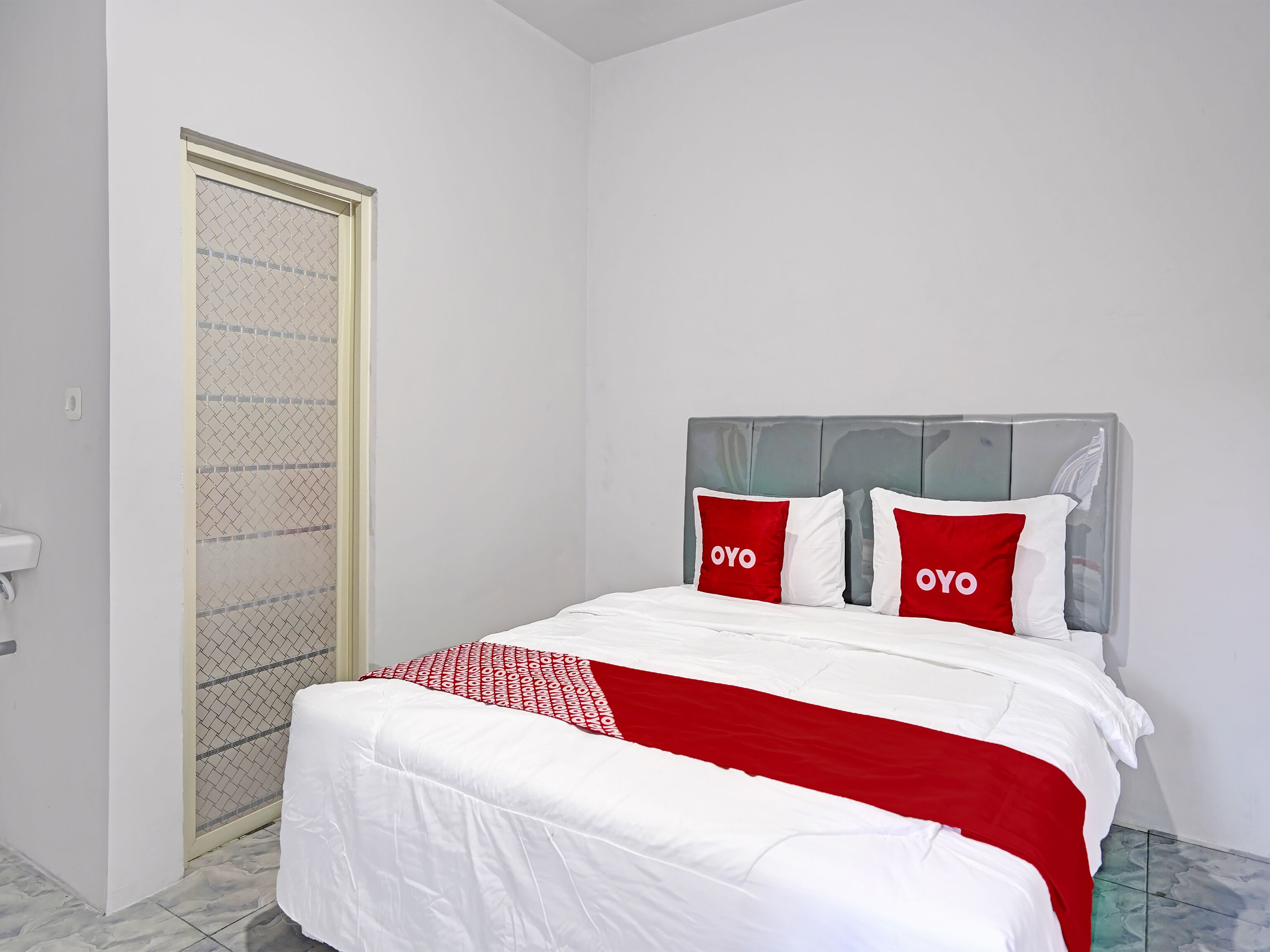 Standard Double Room | Free WiFi, bed sheets