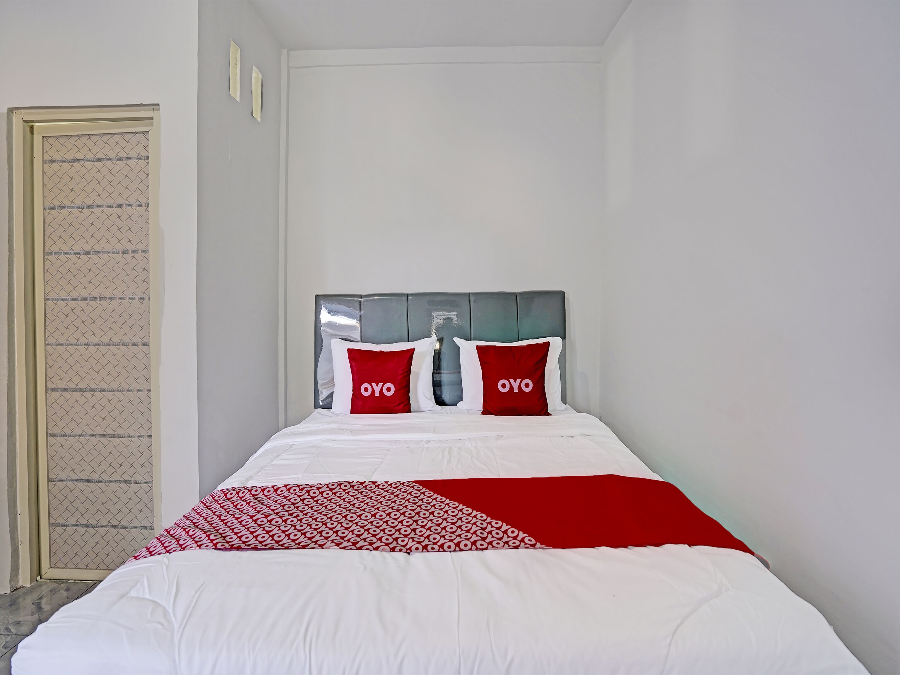 Standard Double Room | Free WiFi, bed sheets