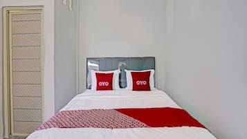 Standard Double Room | Free WiFi, bed sheets