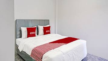 Standard Double Room | Free WiFi, bed sheets