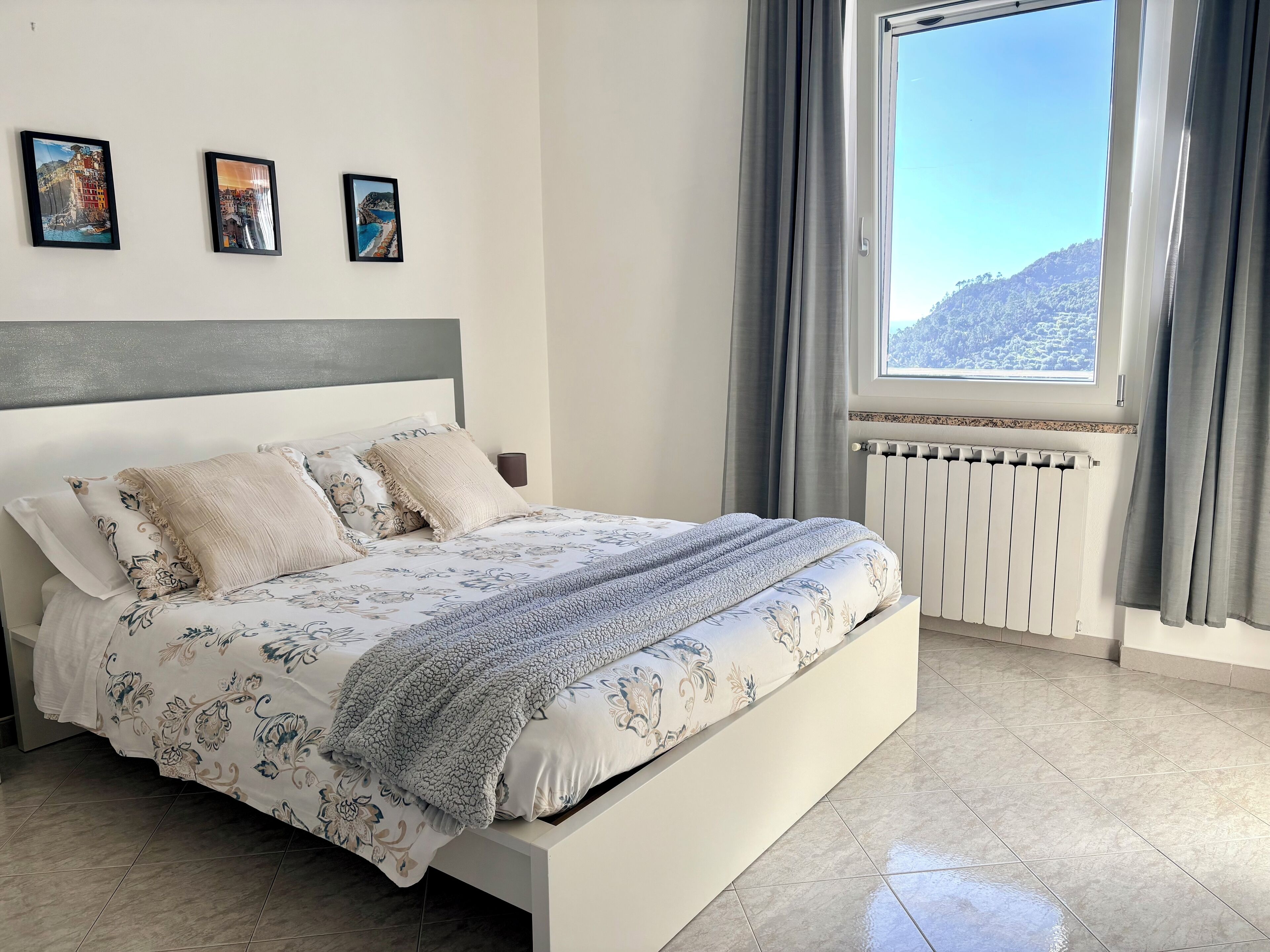 2 bedrooms, in-room safe, iron/ironing board, travel cot