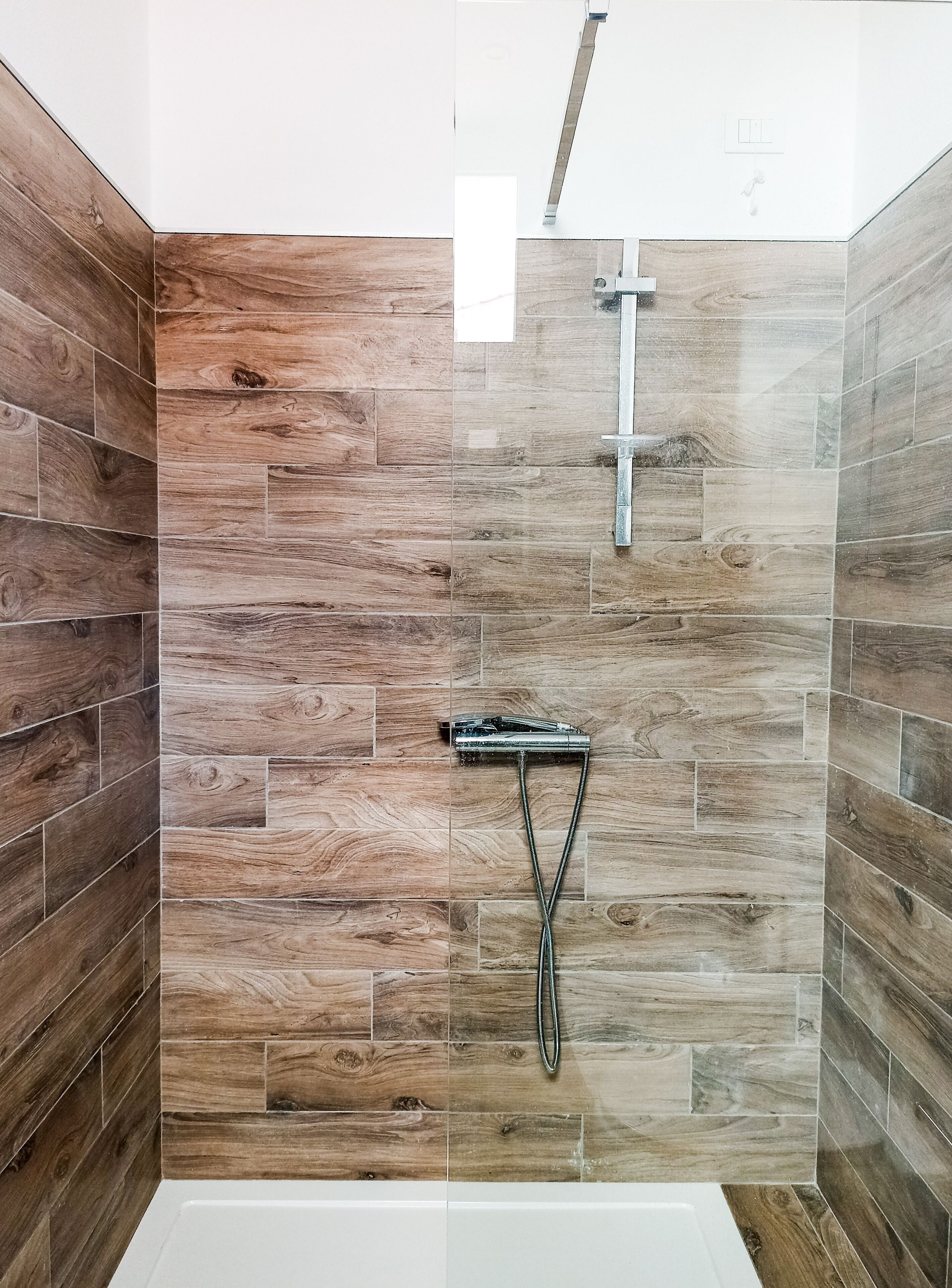 Camera Design | Bagno | Doccia, asciugacapelli, bidet, asciugamani