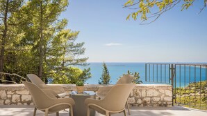 Villa panorámica, 2 habitaciones, vistas al mar | Terraza o patio