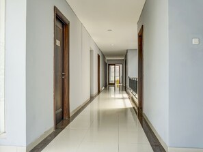 Interior detail - Capital O 91140 Ayodya Kebon Jeruk (Jakarta)