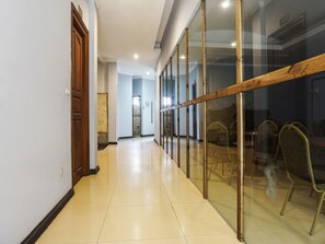 Interior detail - Capital O 91140 Ayodya Kebon Jeruk (Jakarta)