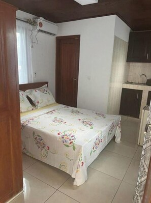 1 Schlafzimmer, Bügeleisen/Bügelbrett, WLAN