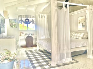 3 bedrooms, desk, iron/ironing board, free WiFi