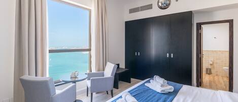 Coffres-forts dans les chambres, ameublement personnalisé, bureau