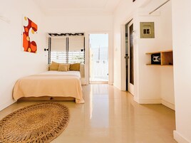 Caja de seguridad en la habitación, escritorio y wifi gratis 