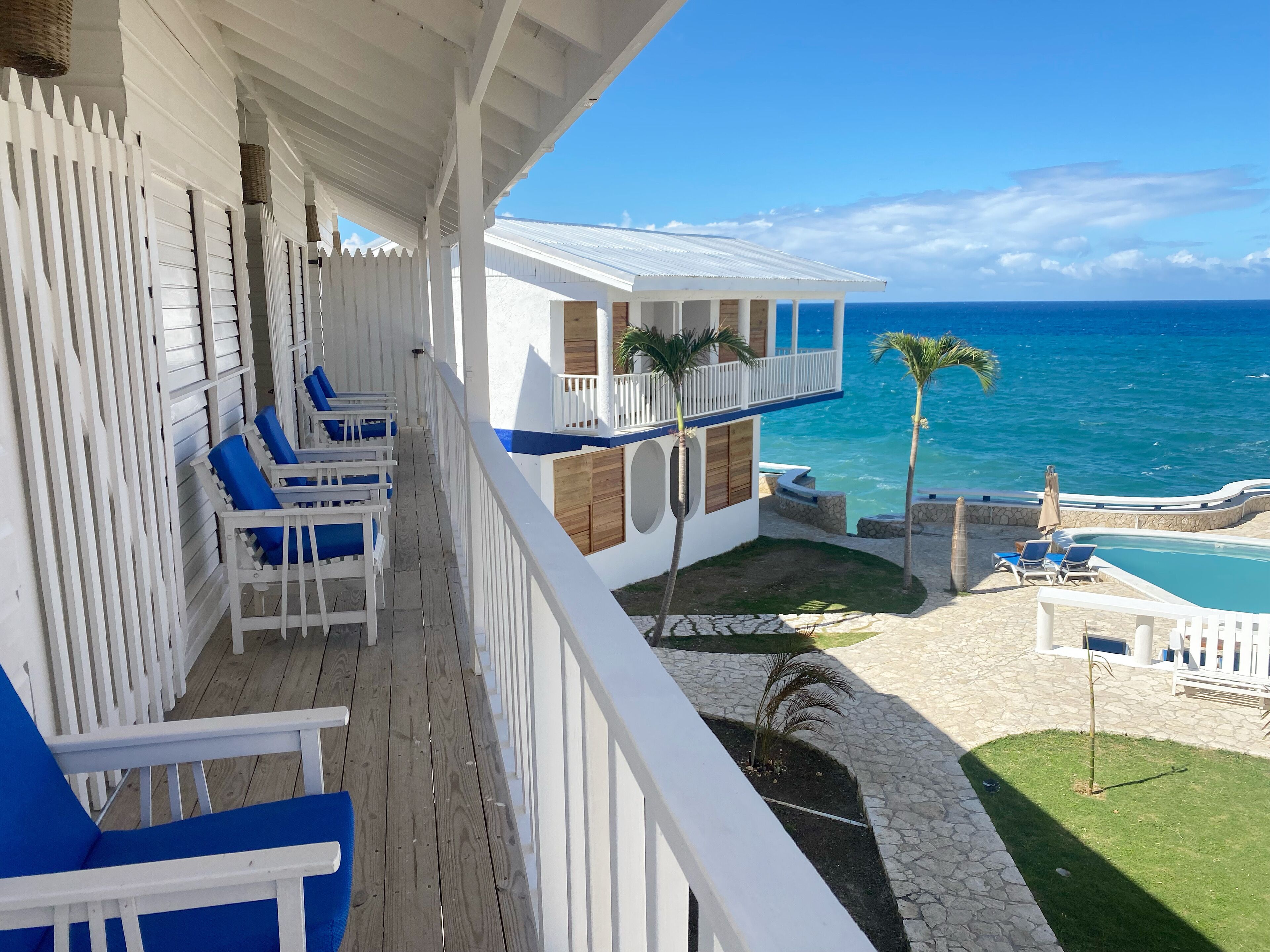   スタンダード ダブルルーム ダブルベッド 1 台 シービュー | バルコニーからの眺望