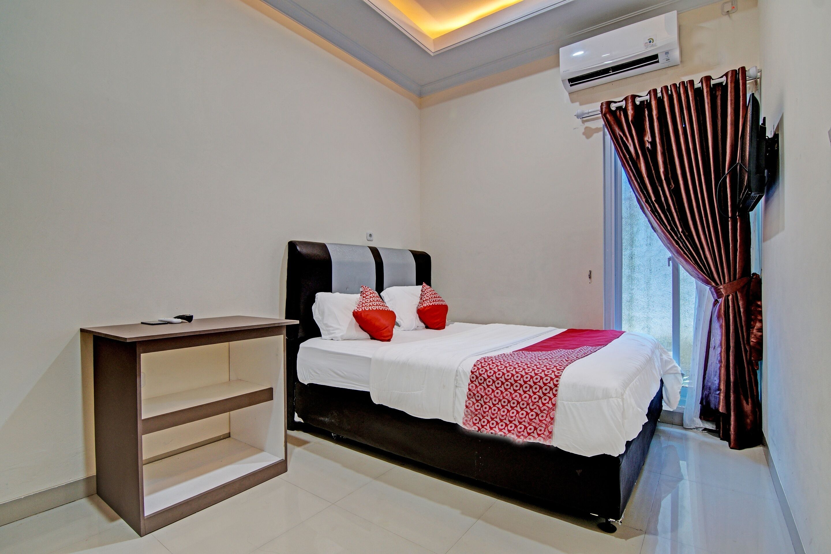 deluxe double room | desk, free wifi, bed sheets