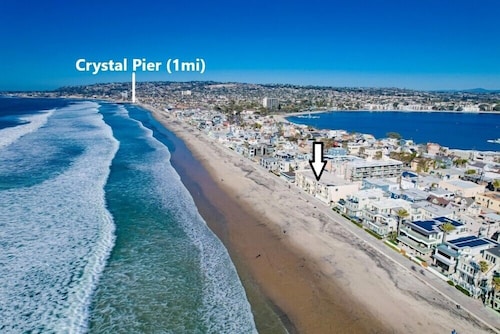 OCEAN FRONT * Remodeled * Waterfront View Deck