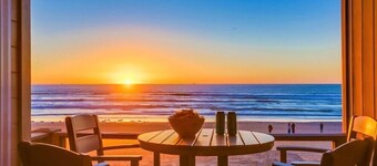 OCEAN FRONT * Remodeled * Waterfront View Deck