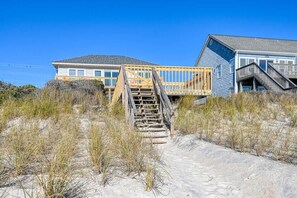 Exterior - Sea Gods Blessing (North Topsail Beach)