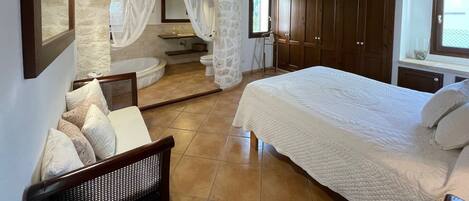 4 soverom, strykejern/-brett, wi-fi og sengetøy