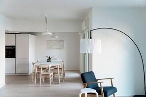 Dining - Large apartment with breathtaking views of the lake (LA PALMA 2) (Collina d'Oro)