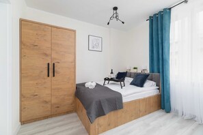 熨斗/熨衣板、WiFi、床单