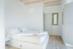 1 bedroom, in-room safe, free WiFi, bed sheets - Mykonian Leisure Hotel (Mykonos)