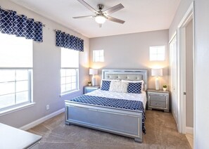 5 bedrooms, iron/ironing board, Internet, bed sheets