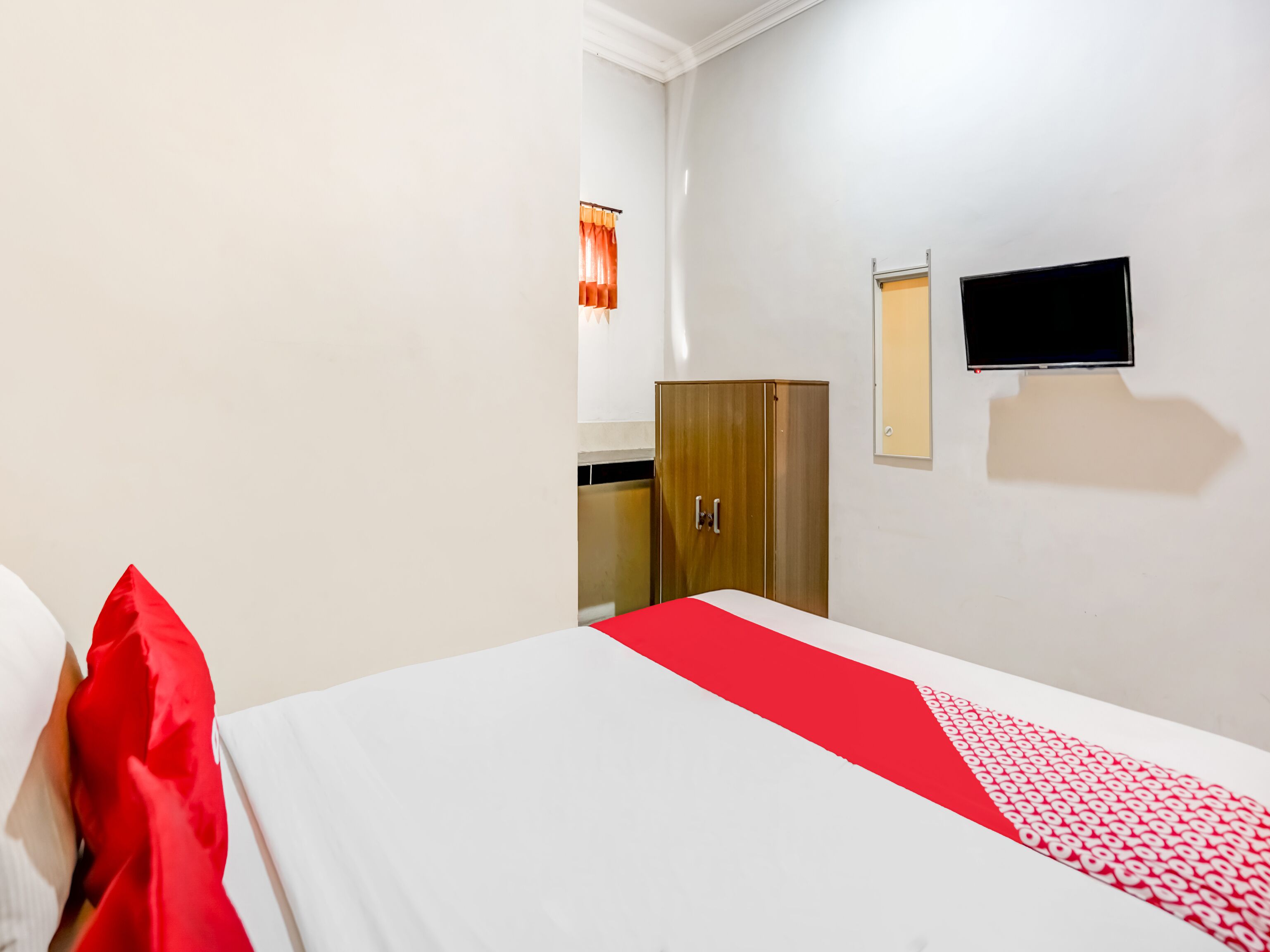 standard double room | desk, free wifi, bed sheets
