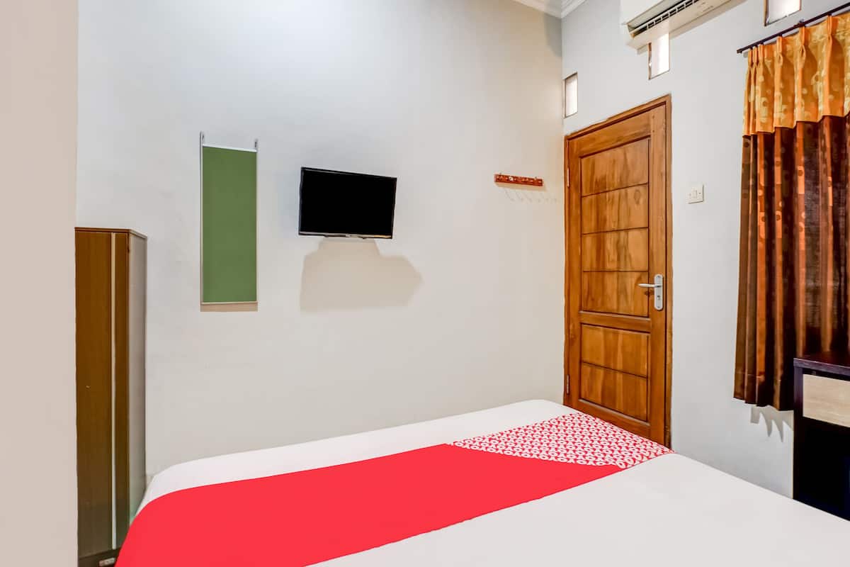 standard double room | desk, free wifi, bed sheets