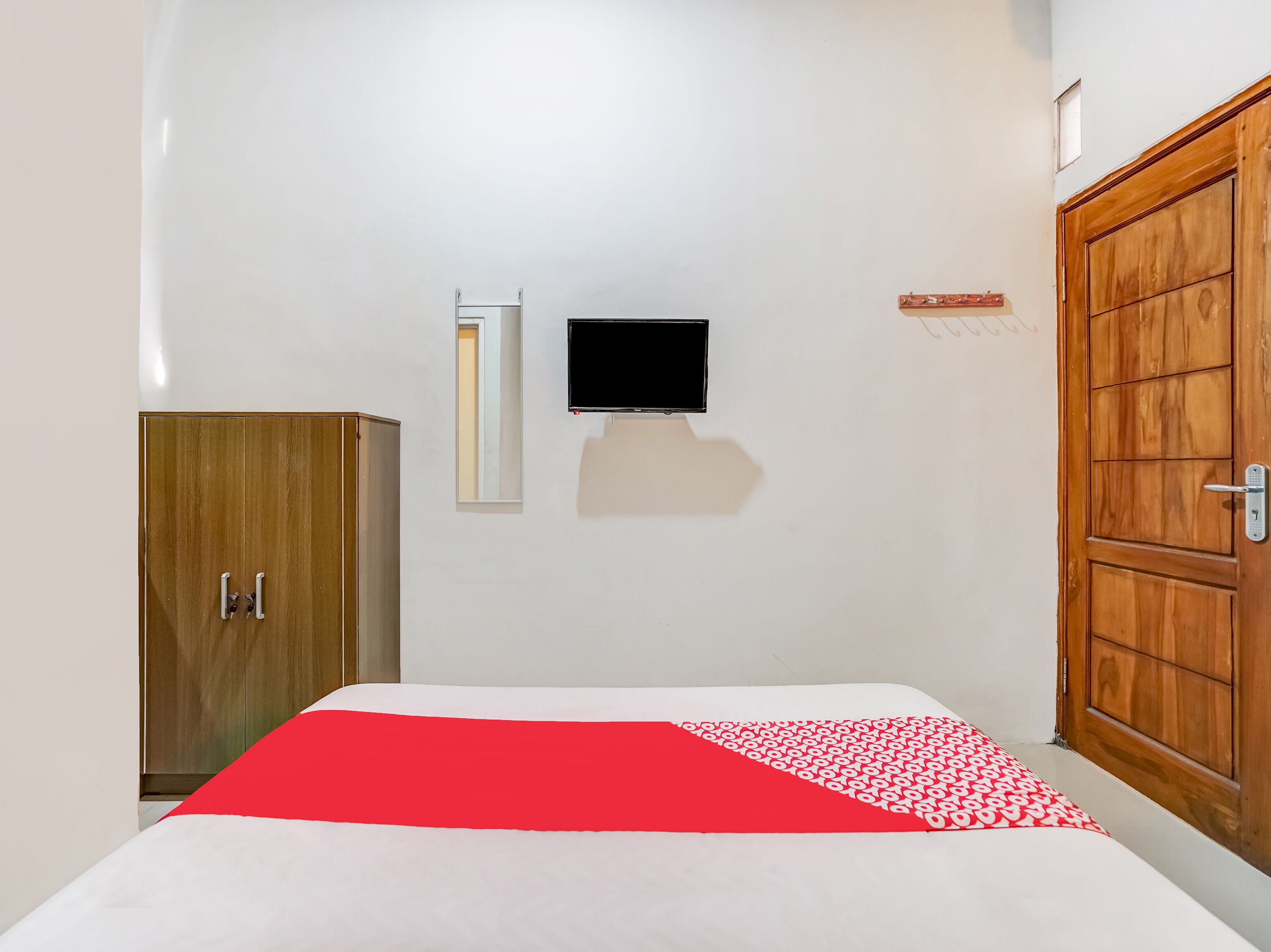 standard double room | desk, free wifi, bed sheets