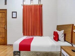 Standard-Zweibettzimmer | Schreibtisch, kostenloses WLAN, Bettwäsche