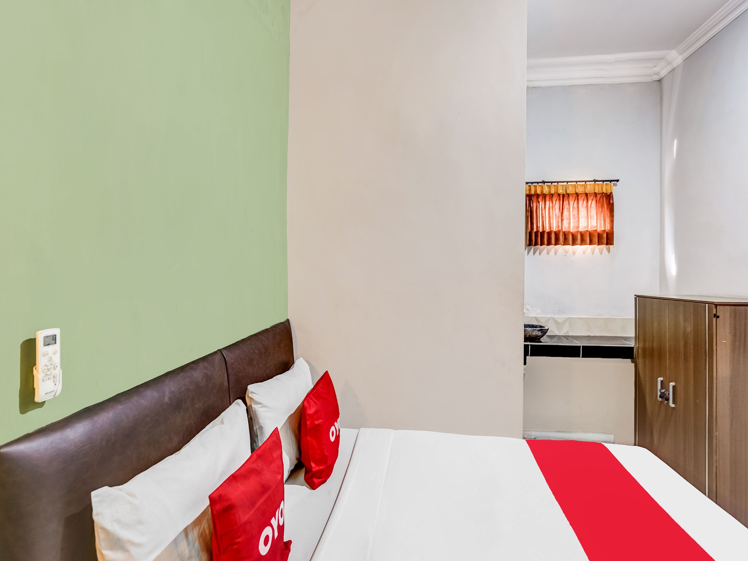 standard double room | desk, free wifi, bed sheets