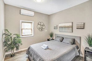 6 makuuhuonetta, silitysrauta/-lauta, Wi-Fi, vuodevaatteet